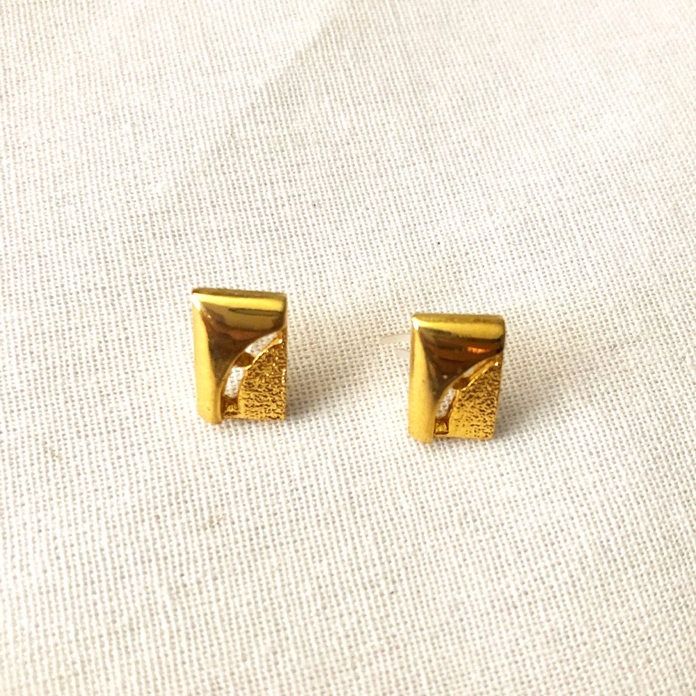 Vintage gold plated square stud pierced earrings